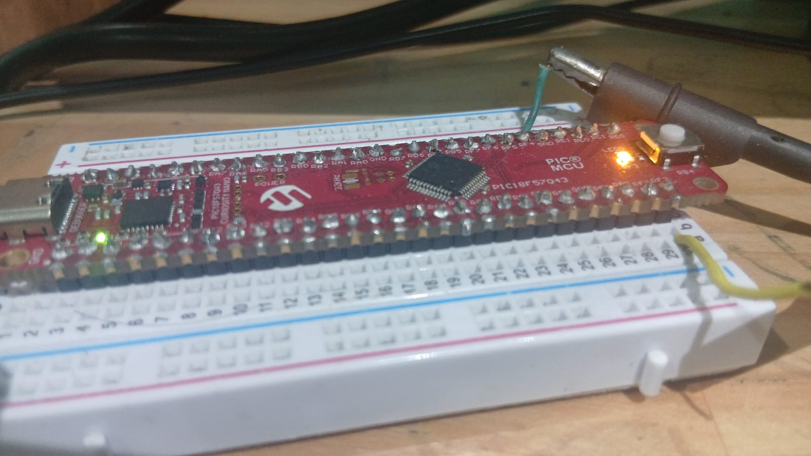 Parpadeo de LED mediante interrupciones y el Timer1 del Curiosity PIC18F57Q43